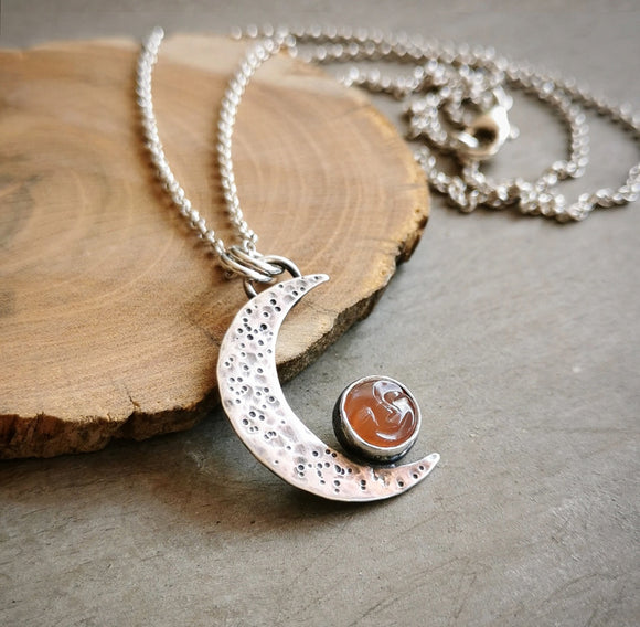 MAN IN THE MOON Peach Moonstone Necklace